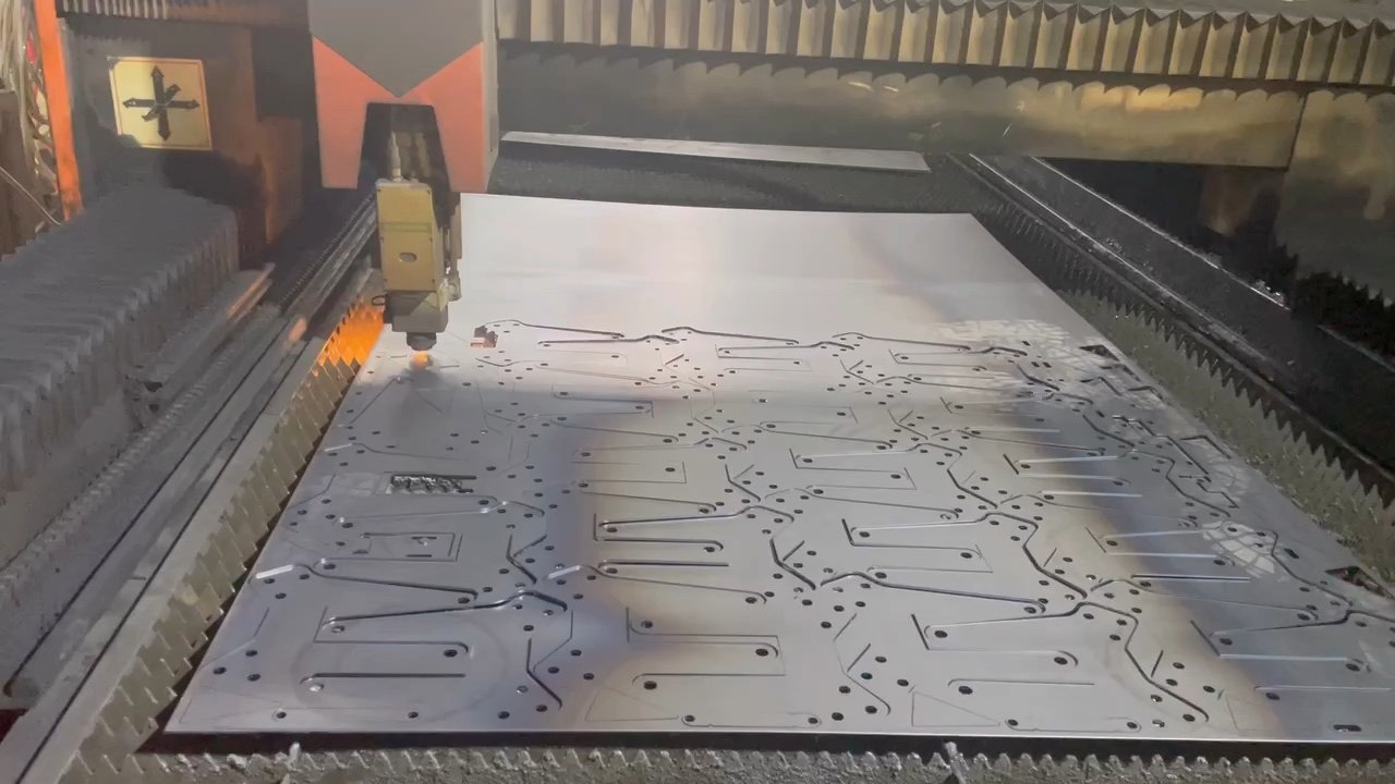 Laser cutting equipment producing metal components for agricultural machines